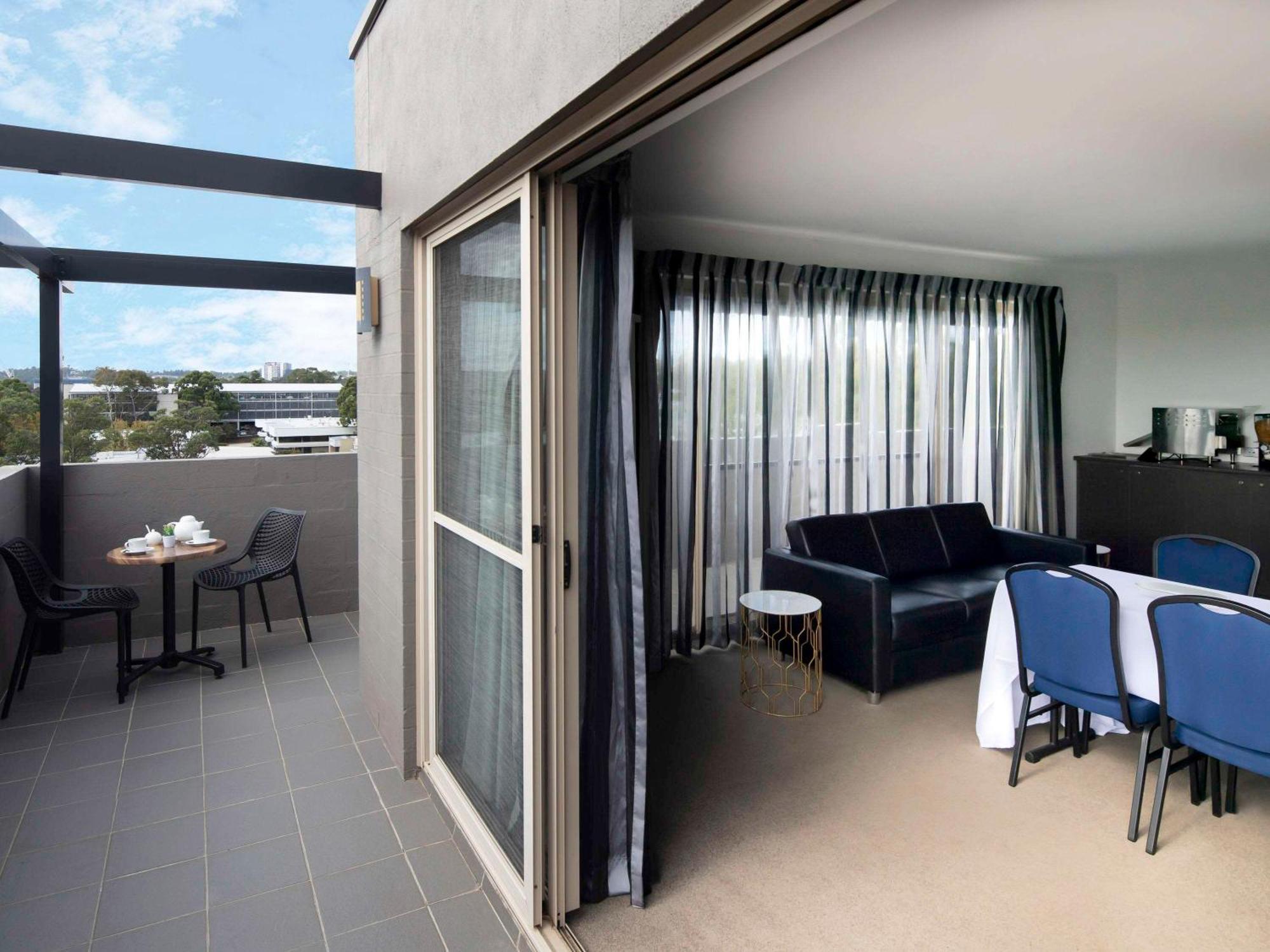 Mantra Castle Hill Sydney, An Accor Hotel Exterior photo